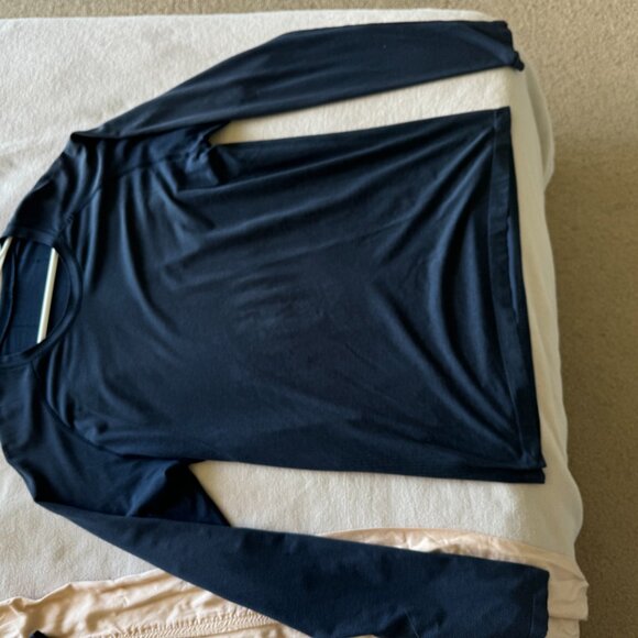 Lululemon Metal Vent Tech Long Sleeve Shirts - Picture 9 of 12